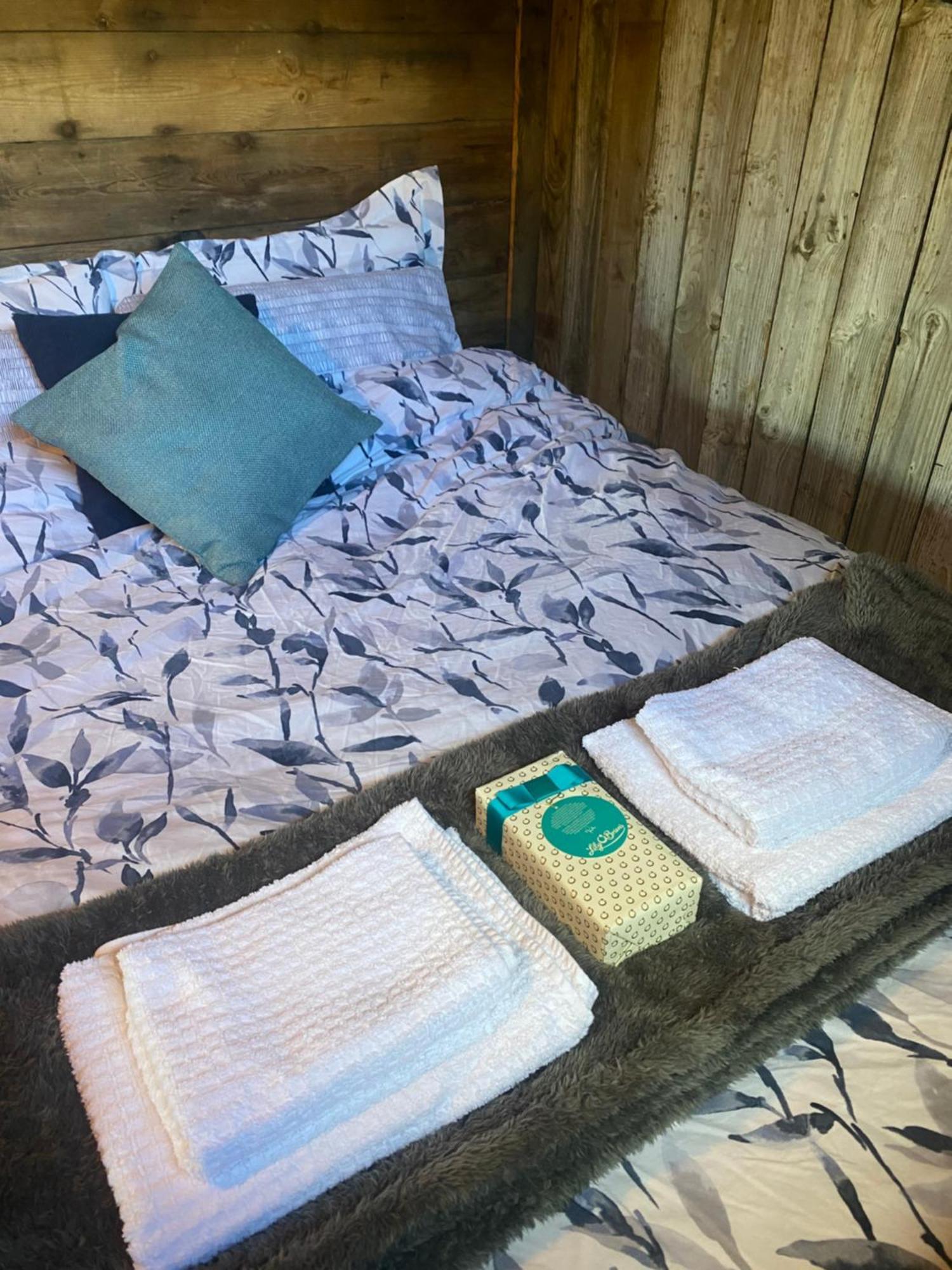 Swallowfield Glamping-Station Master Yeovil Esterno foto